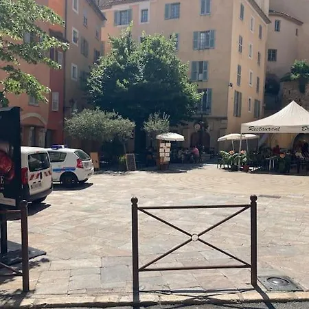 : Centre Superbe 2 Apartment *
